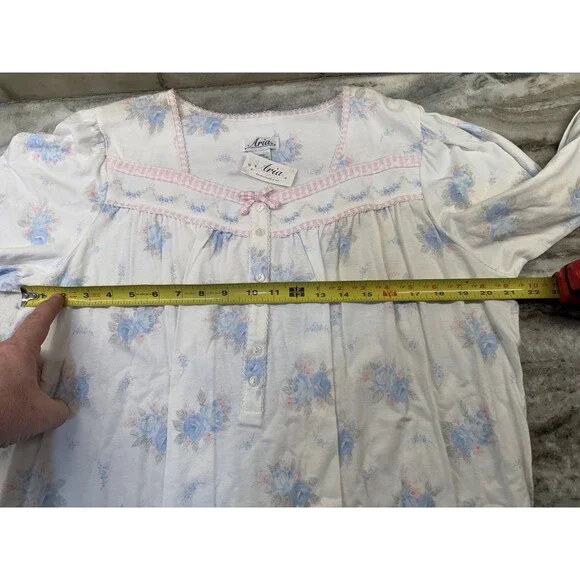 ARIA Floral Nightgown White w Pink Blue Flowers Long Sleeve Grandmacore Large - Picture 6 of 8
